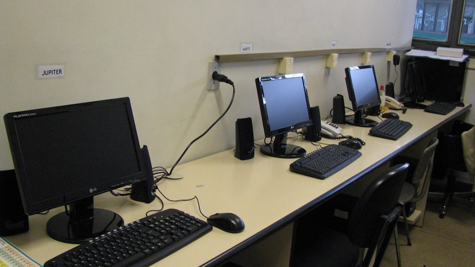 First LabMol computing room, workstation view